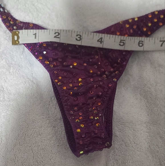 Competition Bikini - Picture 7 of 11